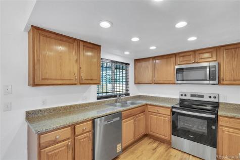 3703 S Mission Parkway Aurora CO 80013
