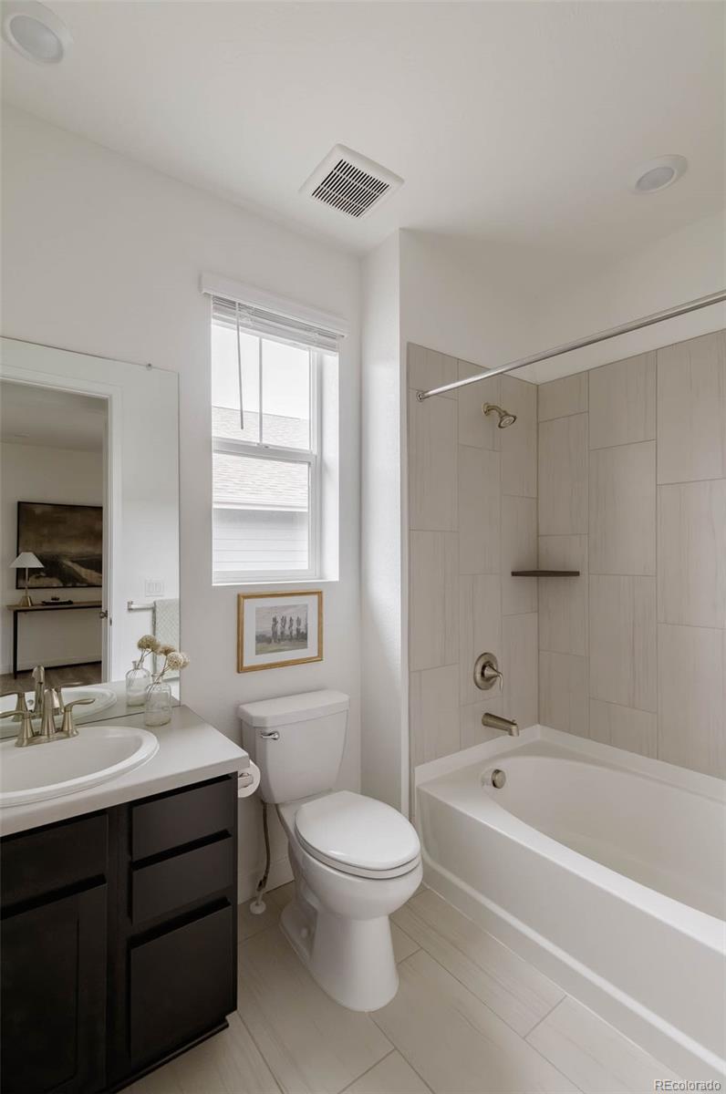 8571 S Riviera Court Aurora CO 80016