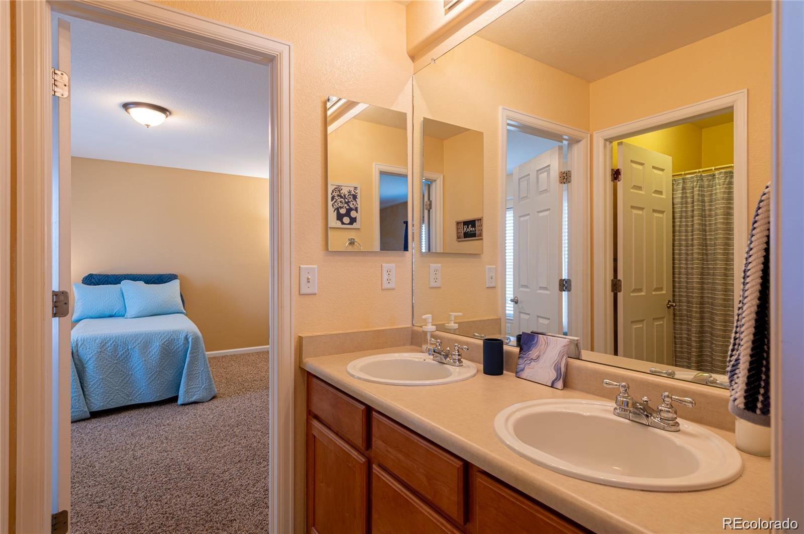 4902 S Zephyr Street Littleton CO 80123