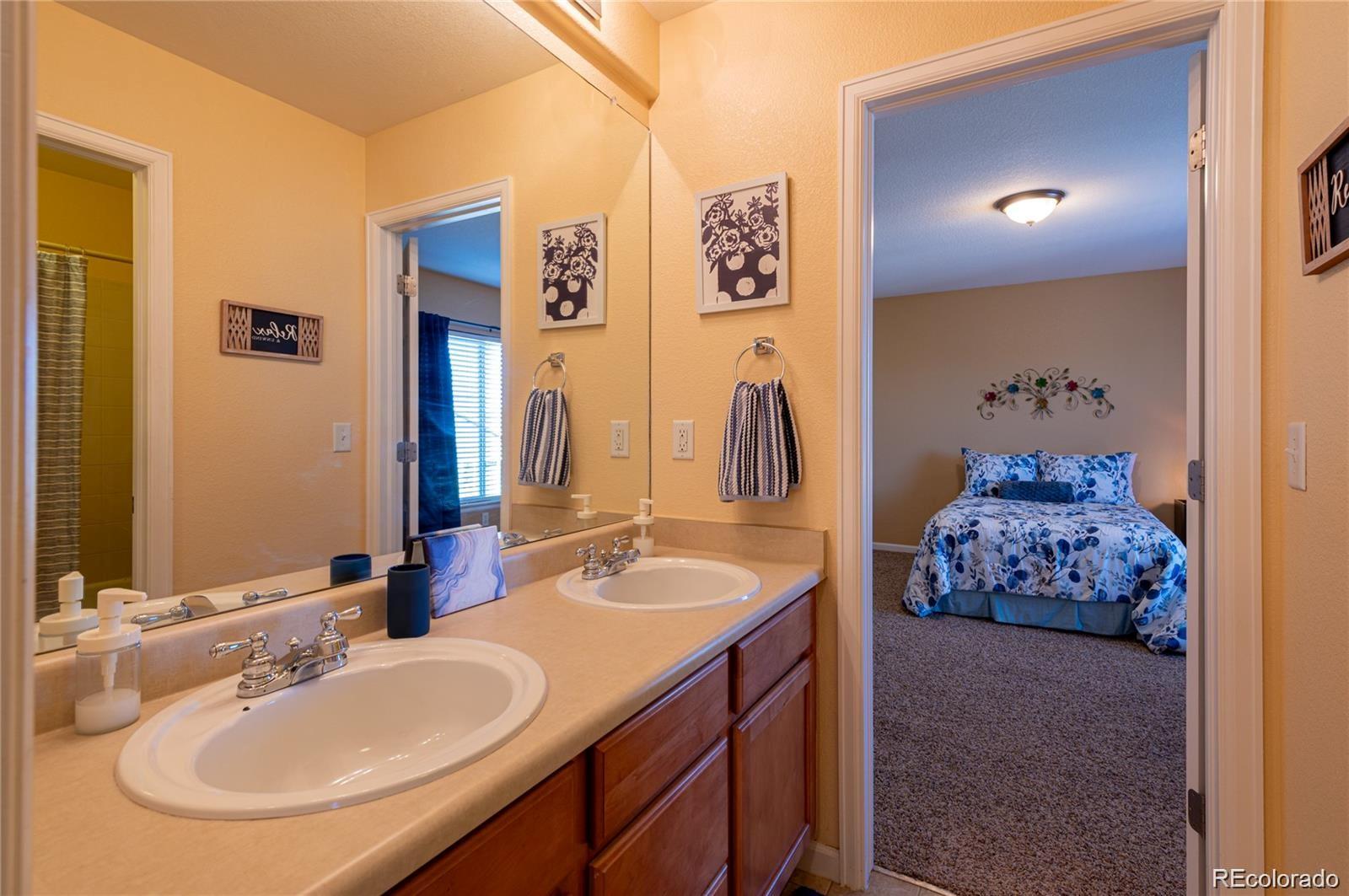 4902 S Zephyr Street Littleton CO 80123