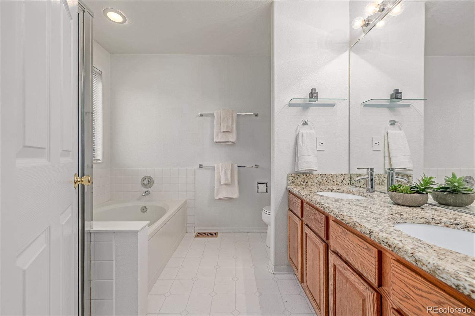 2905 S Deframe Way Lakewood CO 80228