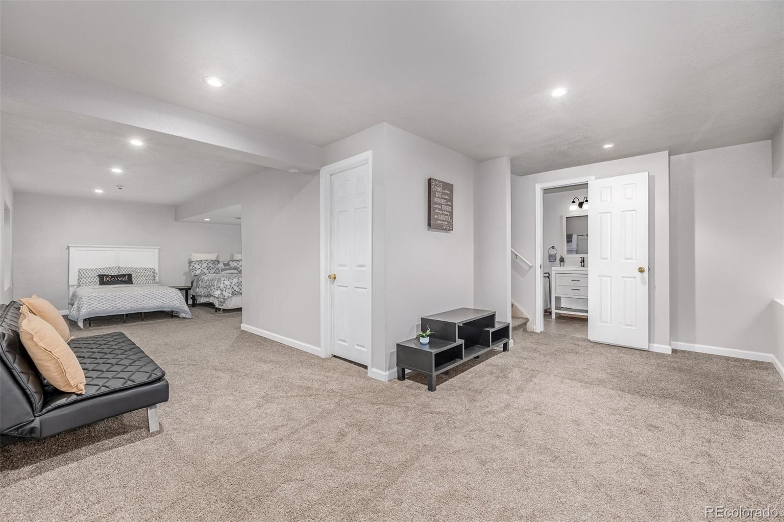 2905 S Deframe Way Lakewood CO 80228