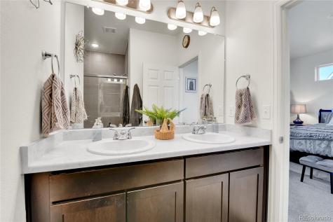 240 S Oak Hill Street Aurora CO 80018