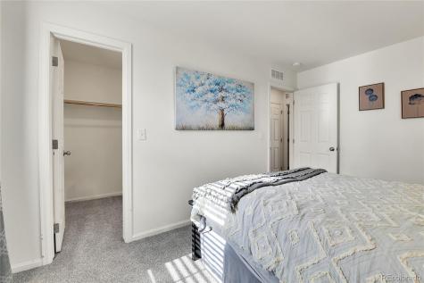 240 S Oak Hill Street Aurora CO 80018