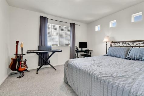 240 S Oak Hill Street Aurora CO 80018