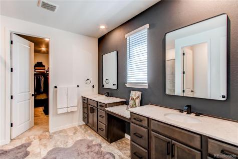 24197 E Ada Avenue Aurora CO 80018