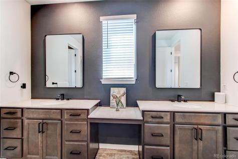 24197 E Ada Avenue Aurora CO 80018