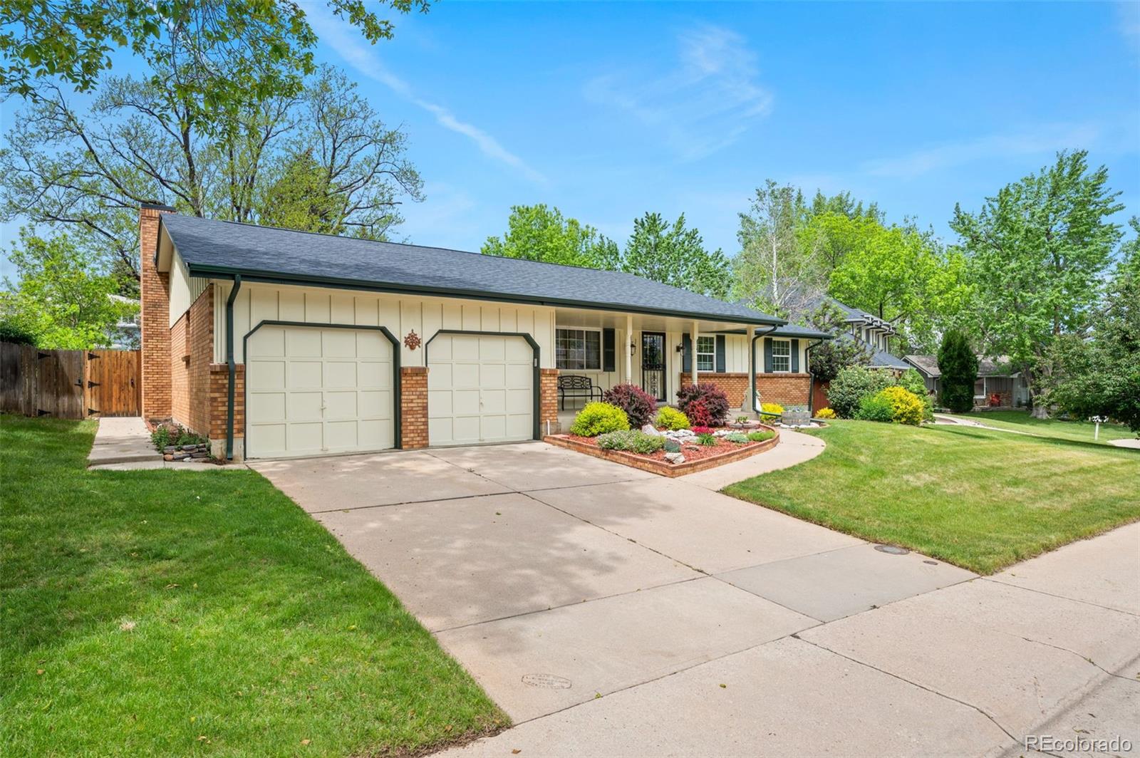 3761 S Eaton Street Denver CO 80235