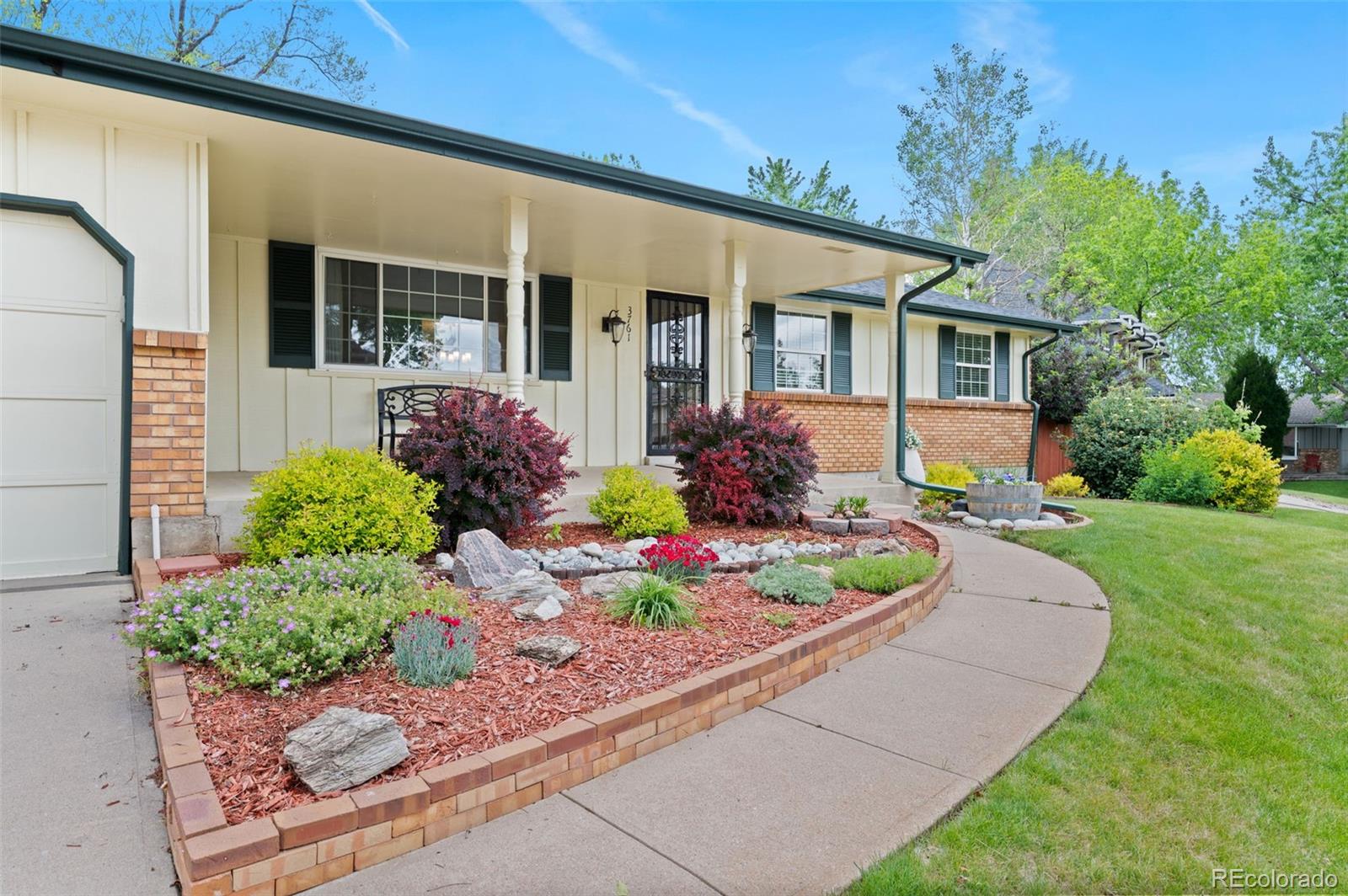 3761 S Eaton Street Denver CO 80235