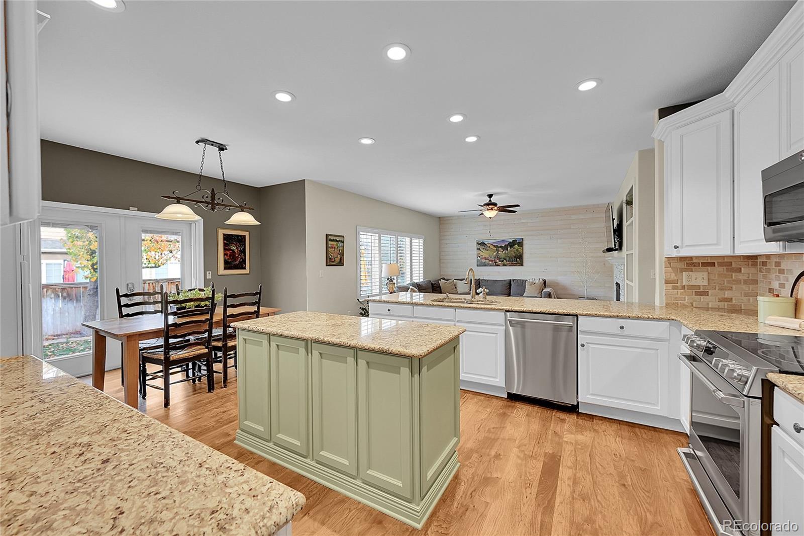 9424 S Hackberry Lane Highlands Ranch CO 80129