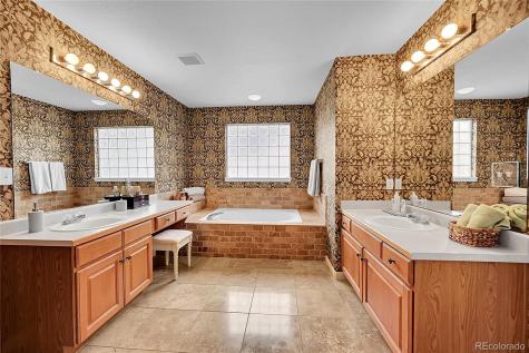 9424 S Hackberry Lane Highlands Ranch CO 80129