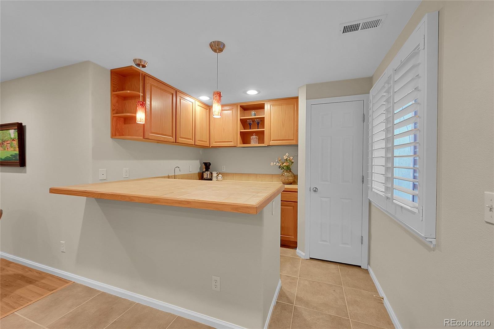 9424 S Hackberry Lane Highlands Ranch CO 80129