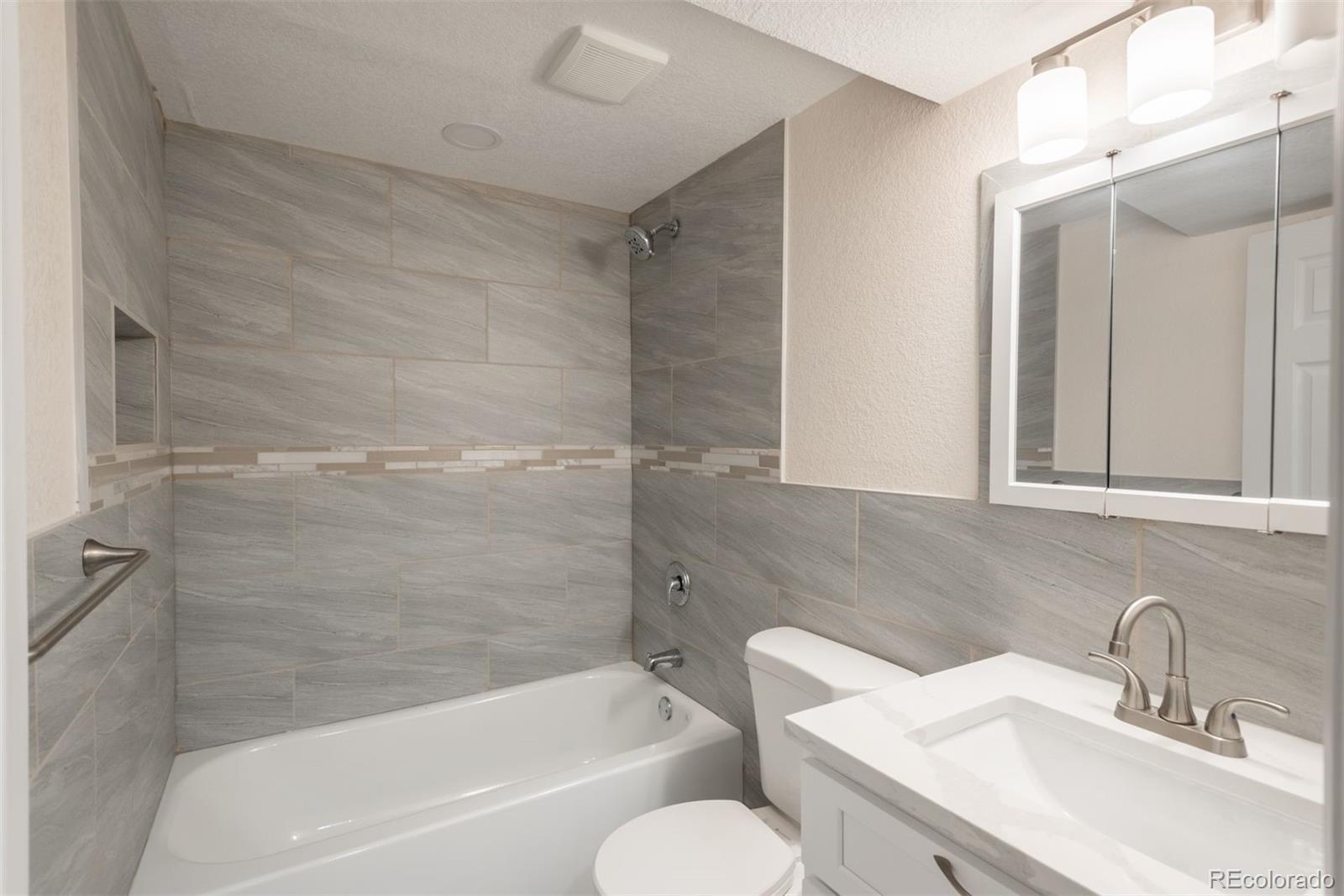 1961 Danube Way Aurora CO 80011