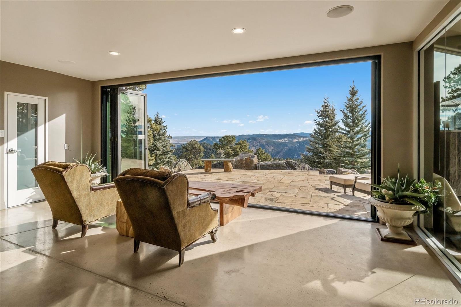 23534 Waynes Way Golden CO 80401