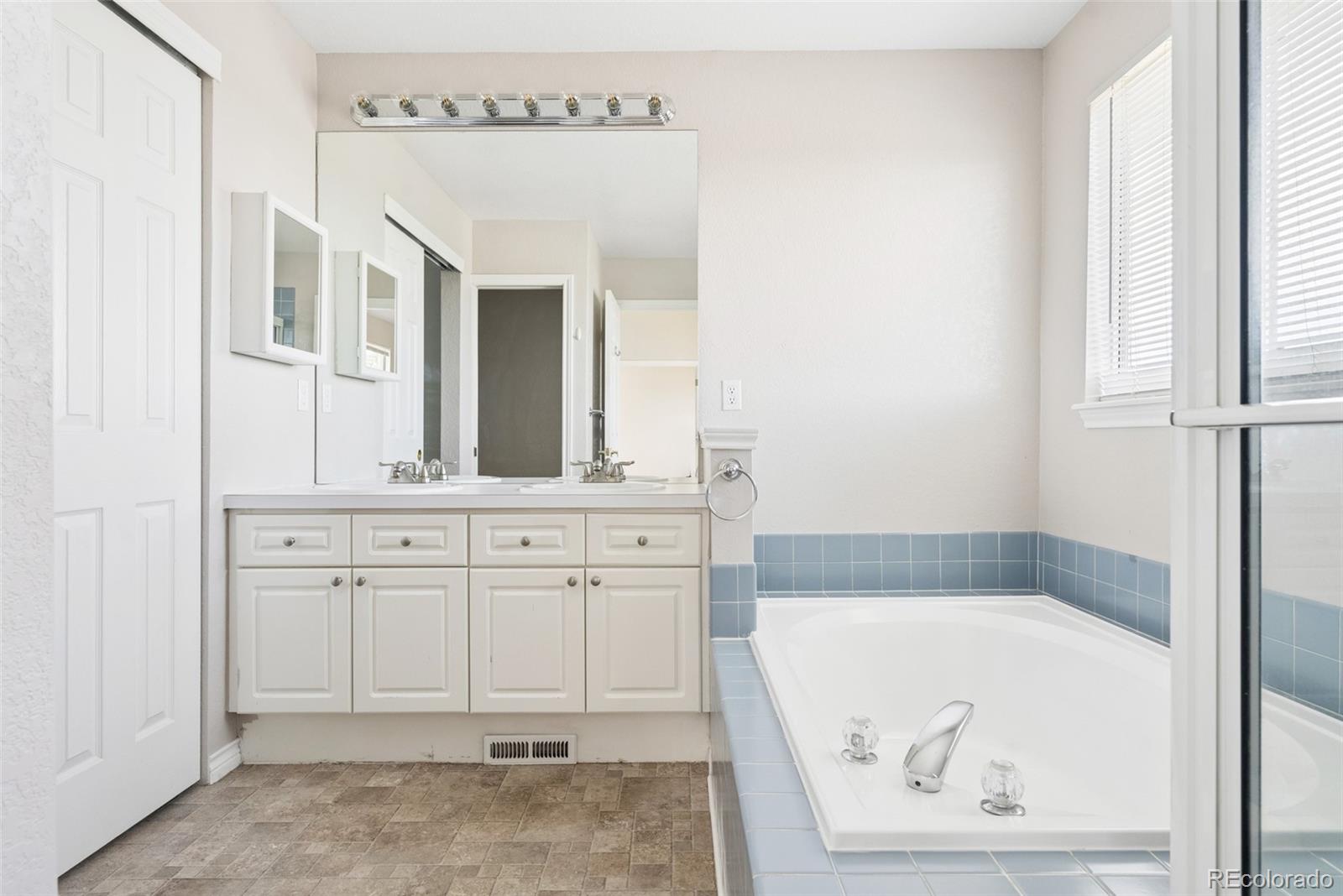1577 S Pitkin Circle Aurora CO 80017
