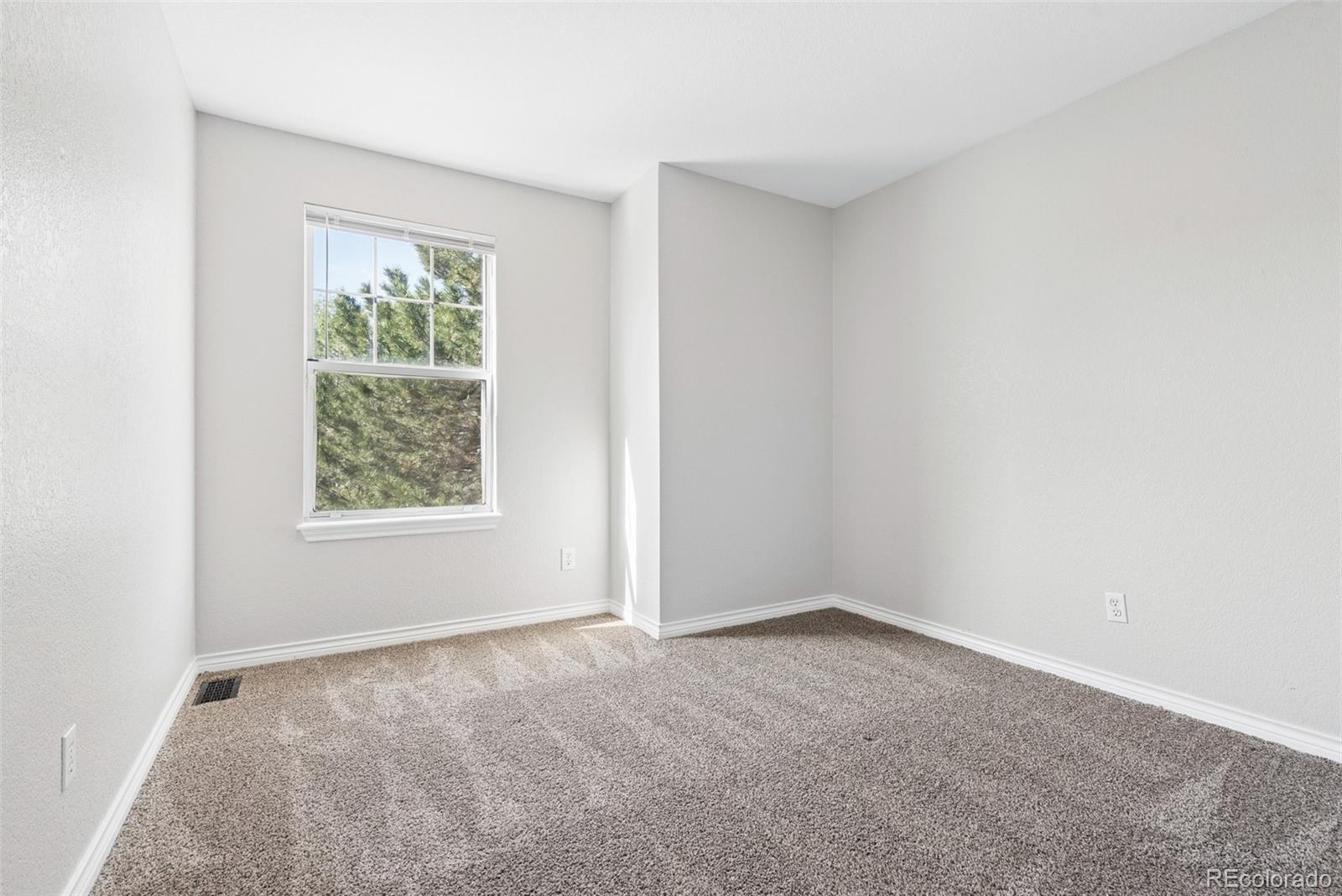 1577 S Pitkin Circle Aurora CO 80017