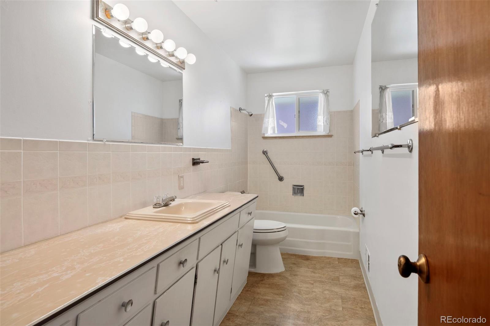 6705 Upham Street Arvada CO 80003