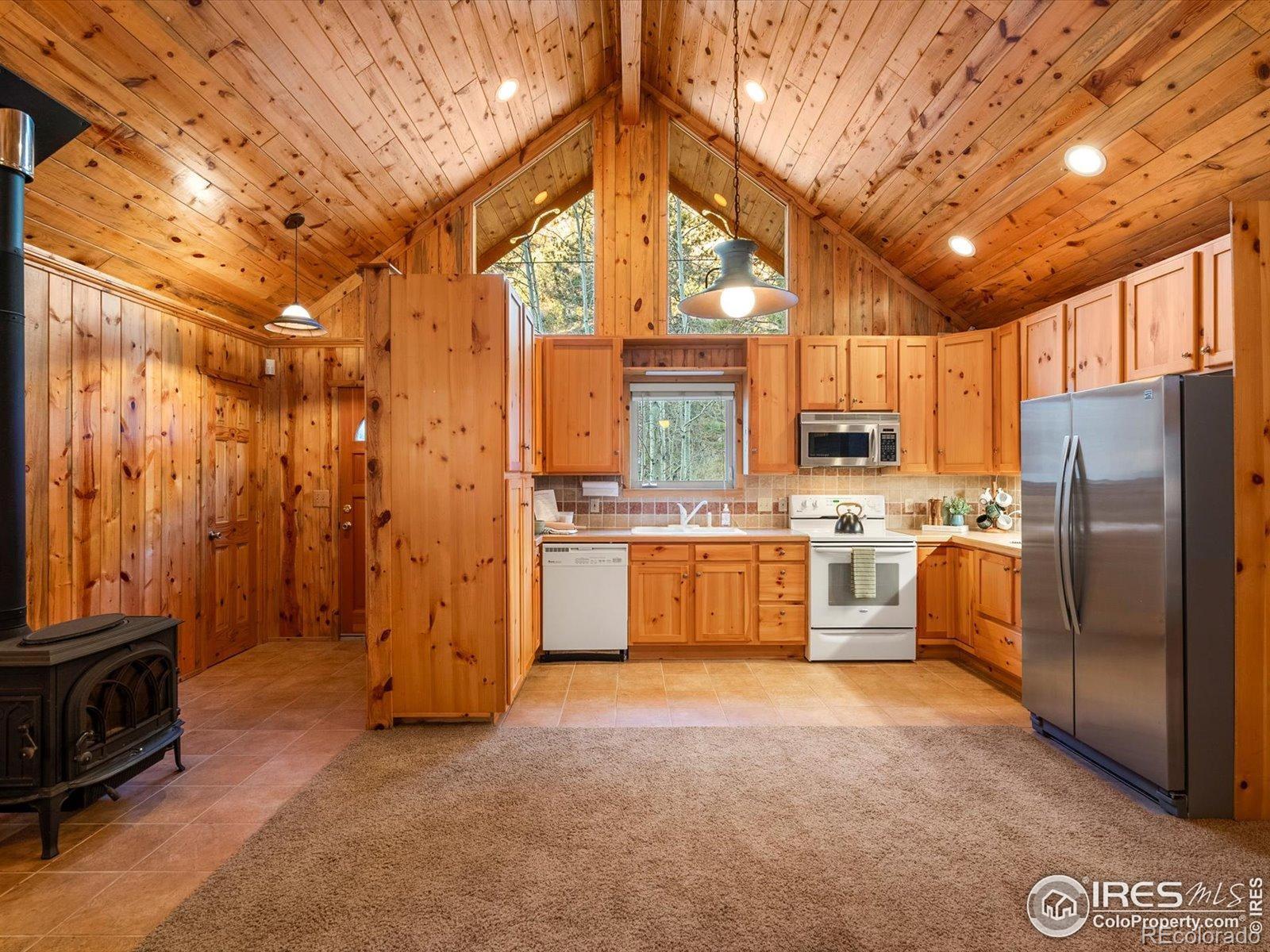 1035 Streamside Drive Glen Haven CO 80532