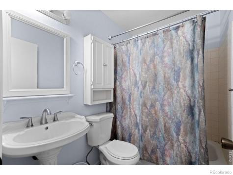 5634 W 63rd Avenue Arvada CO 80003