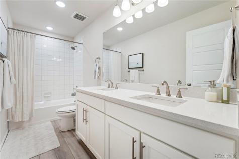 7137 S Vandriver Way Aurora CO 80016
