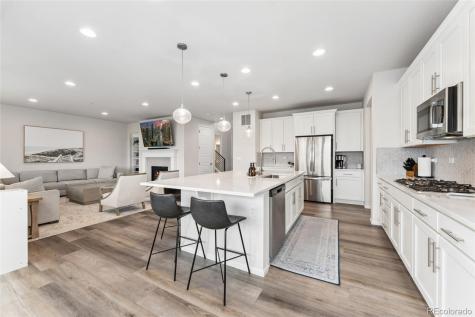 7137 S Vandriver Way Aurora CO 80016