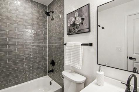 4733 S Newton Street Littleton CO 80123