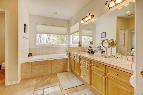 17613 E Peakview Avenue Aurora CO 80016