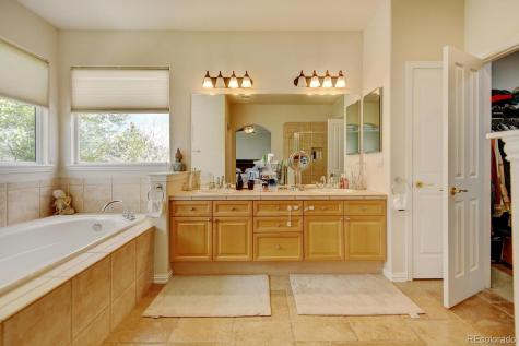 17613 E Peakview Avenue Aurora CO 80016