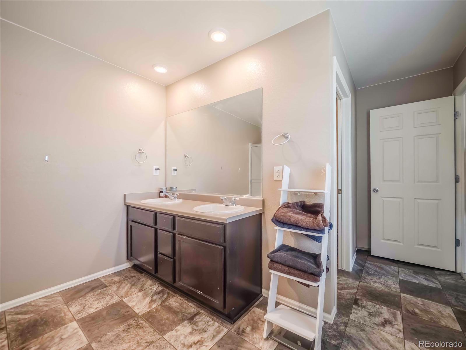 914 Charlton Drive Windsor CO 80550
