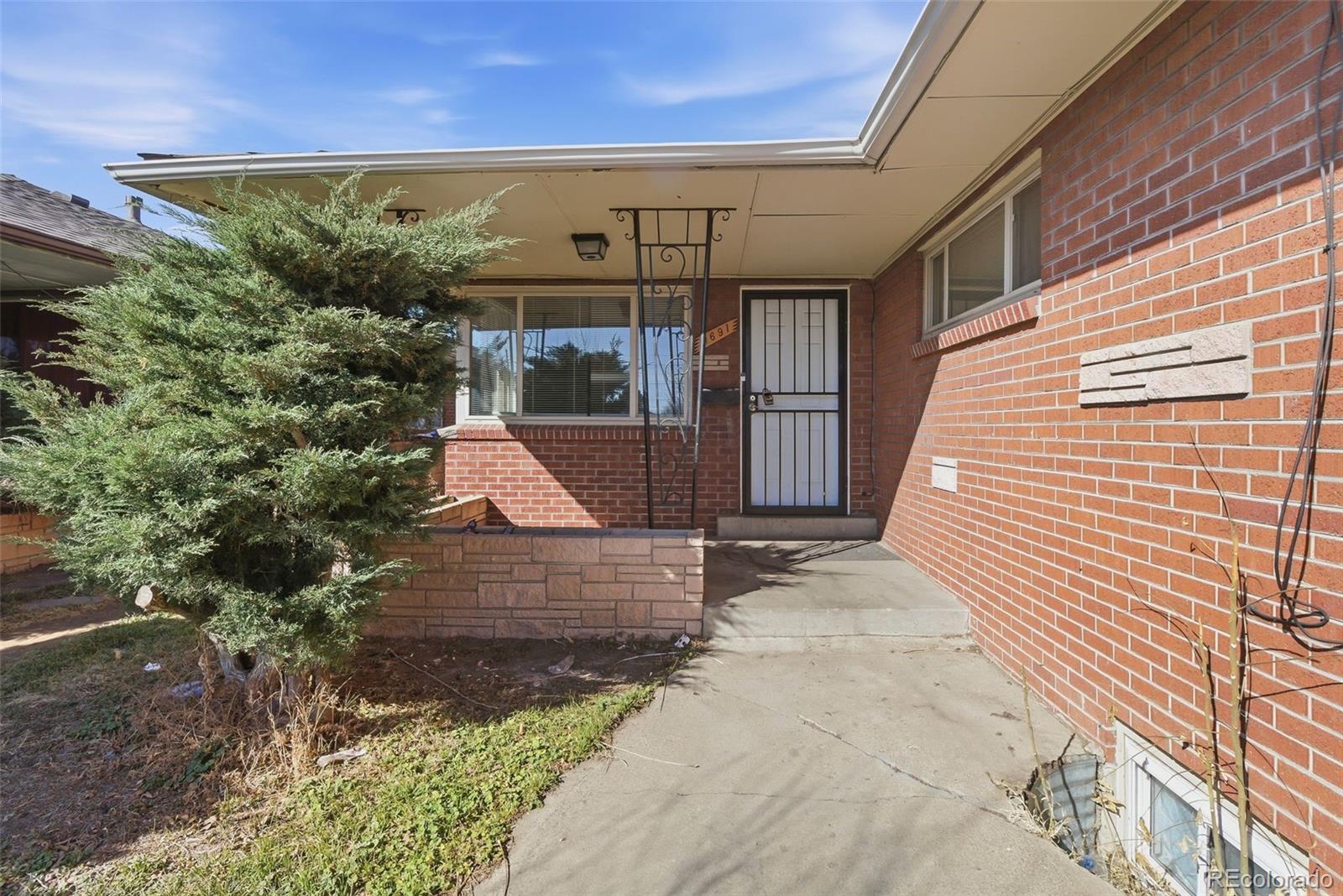 3693-3691 Forest Street Denver CO 80207