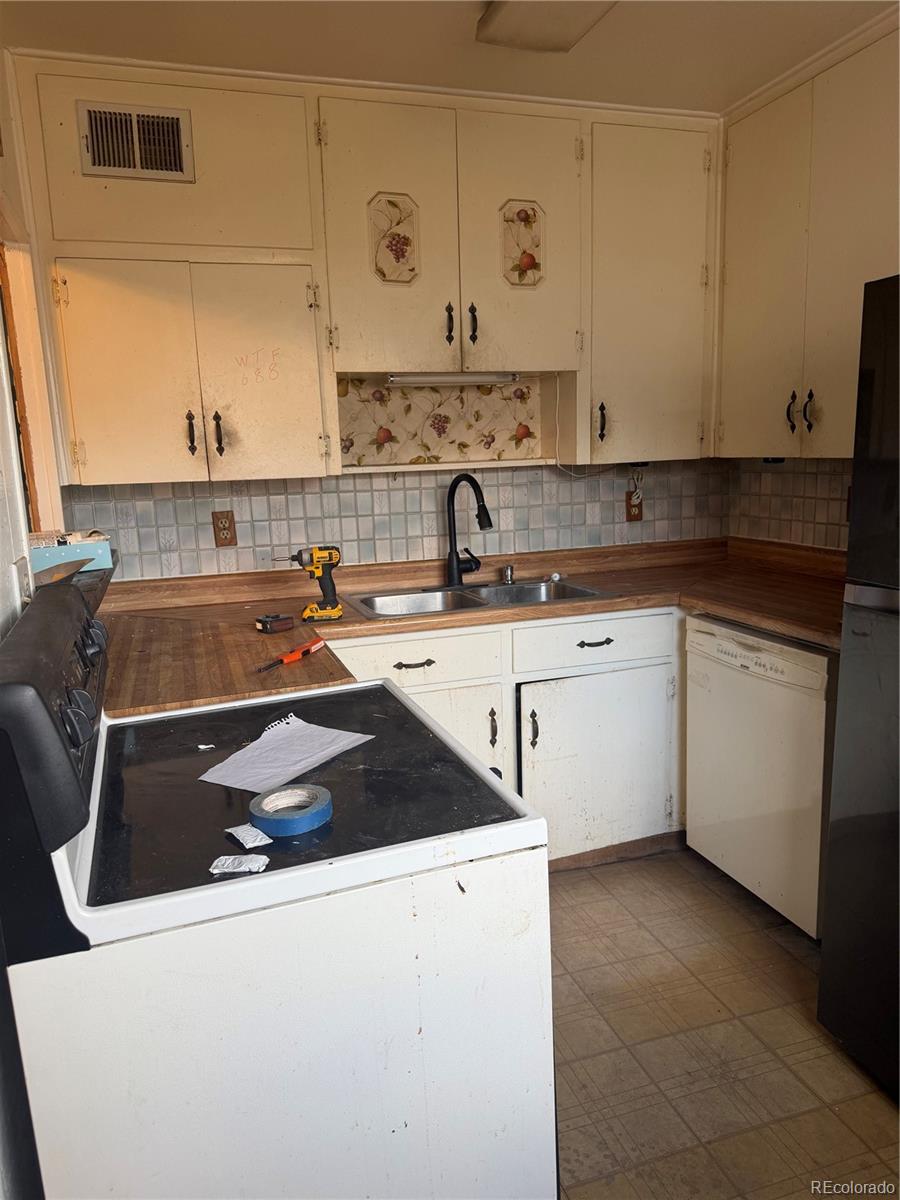 1621 Pueblo Thornton CO 80229