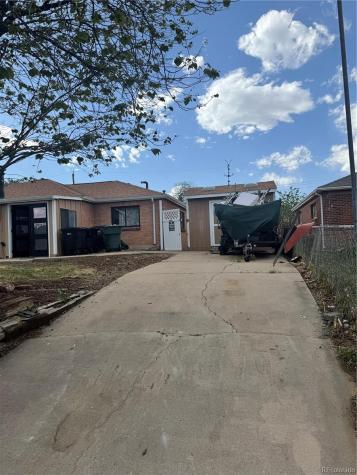 1621 Pueblo Thornton CO 80229