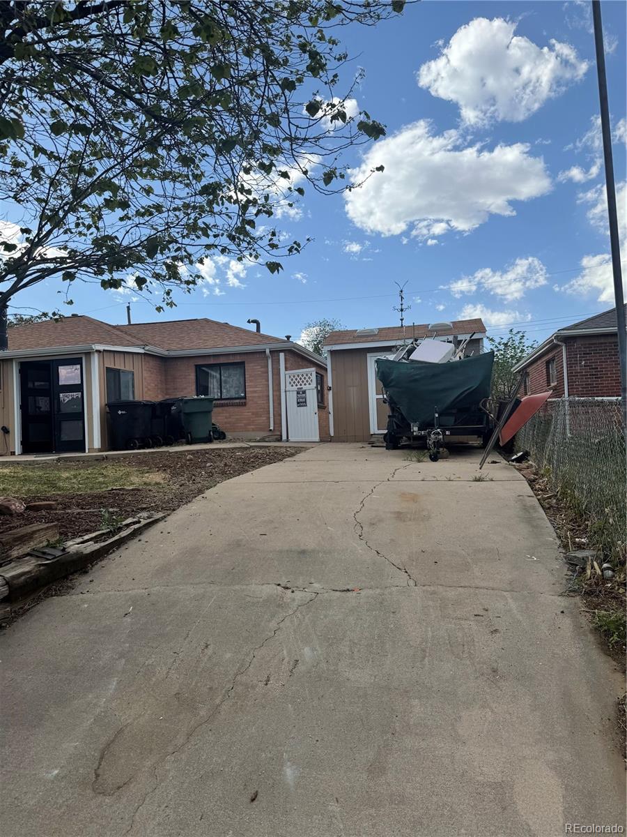 1621 Pueblo Thornton CO 80229