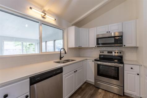 7042 W 76th Avenue Arvada CO 80003