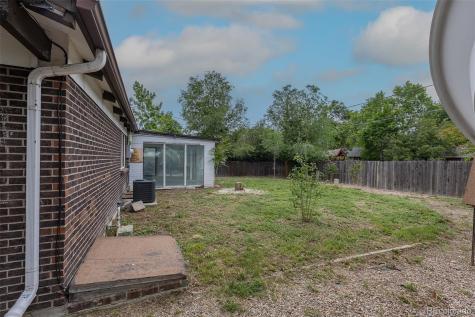 7042 W 76th Avenue Arvada CO 80003