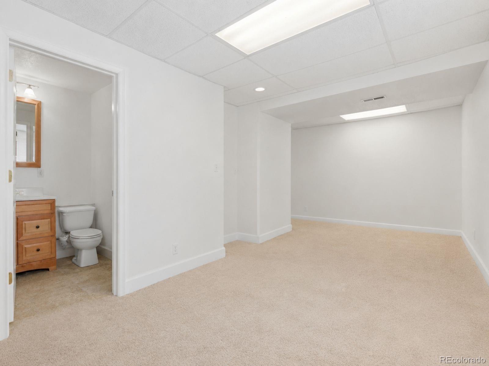 8814 S Field Court Littleton CO 80128