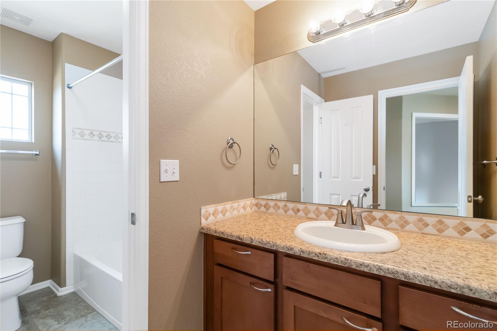 6525 S Newcastle Way Aurora CO 80016