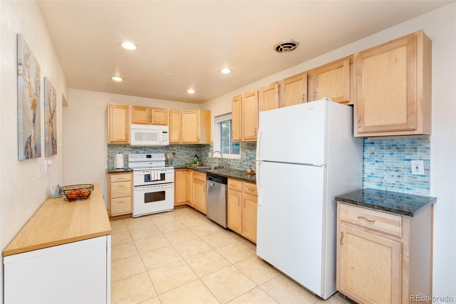 246 Lansing Street Aurora CO 80010