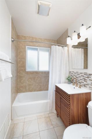 246 Lansing Street Aurora CO 80010