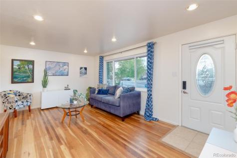 246 Lansing Street Aurora CO 80010