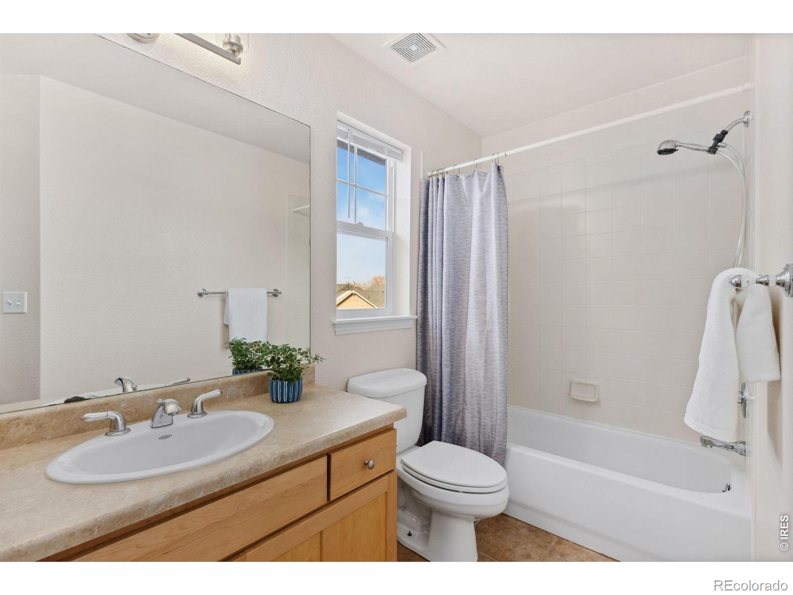 2104 18th Avenue Longmont CO 80501