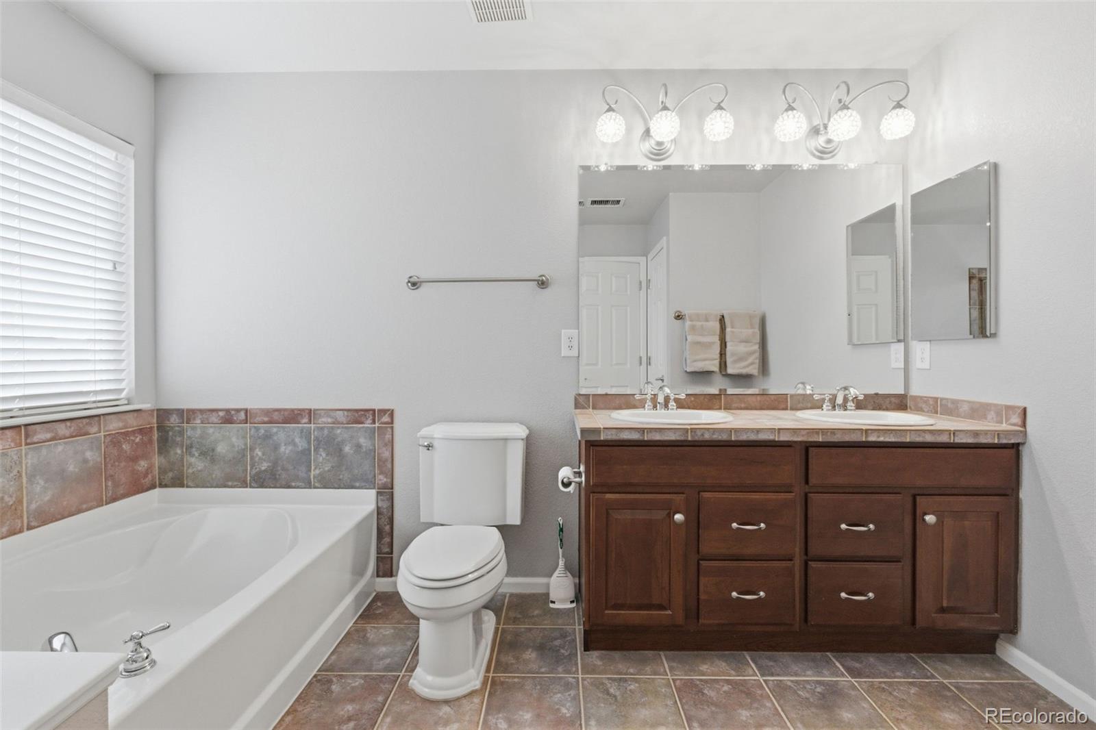 875 Lehigh Circle Erie CO 80516