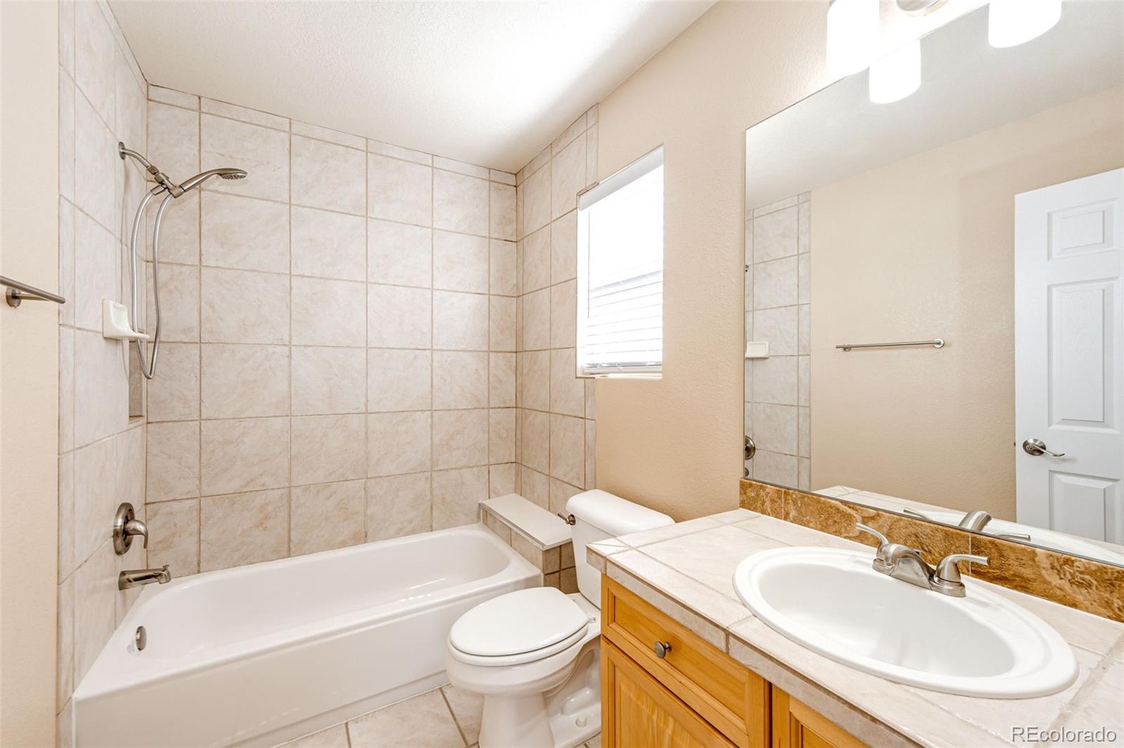 19076 E Maplewood Avenue Aurora CO 80016