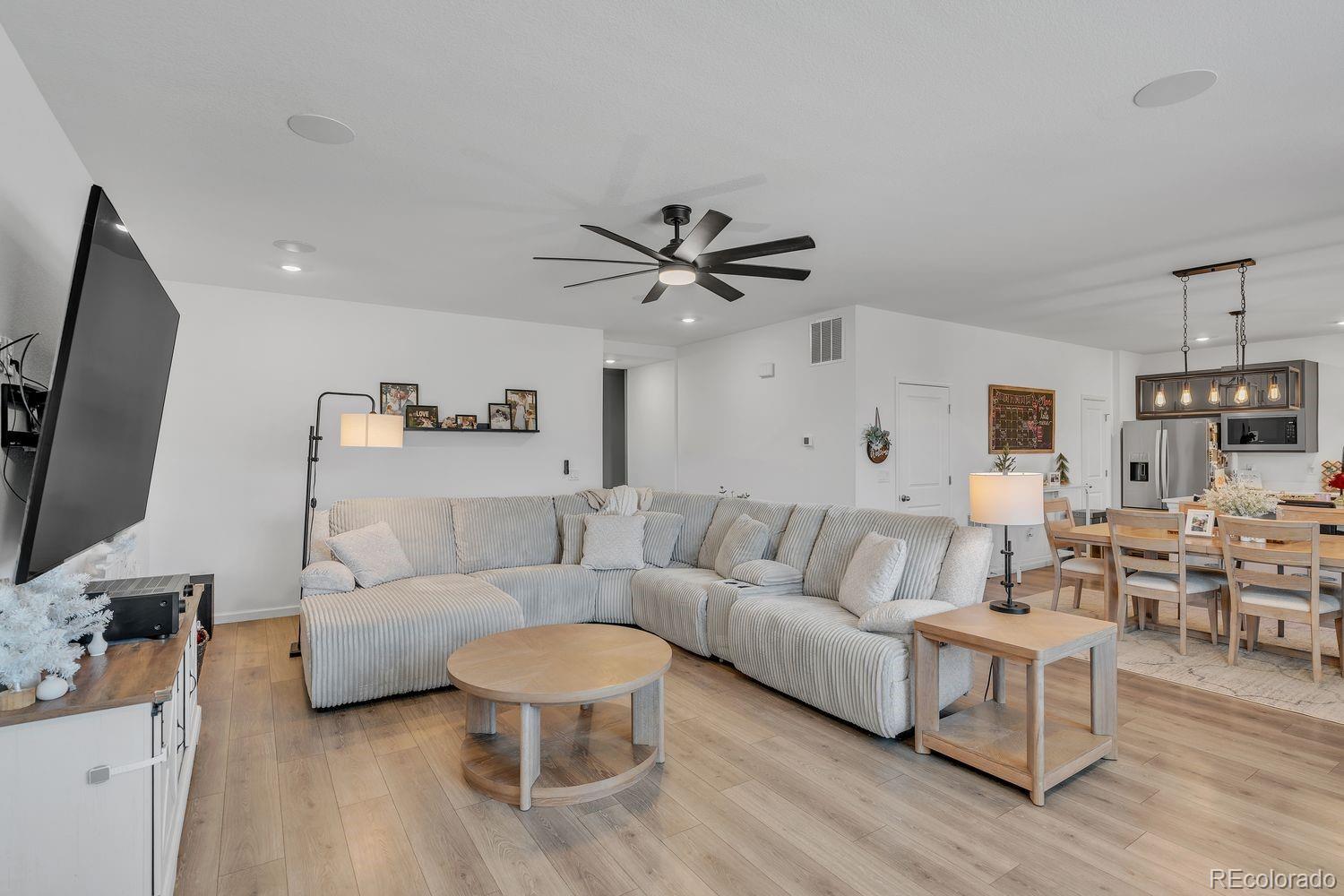 220 S Vandriver Way Aurora CO 80018