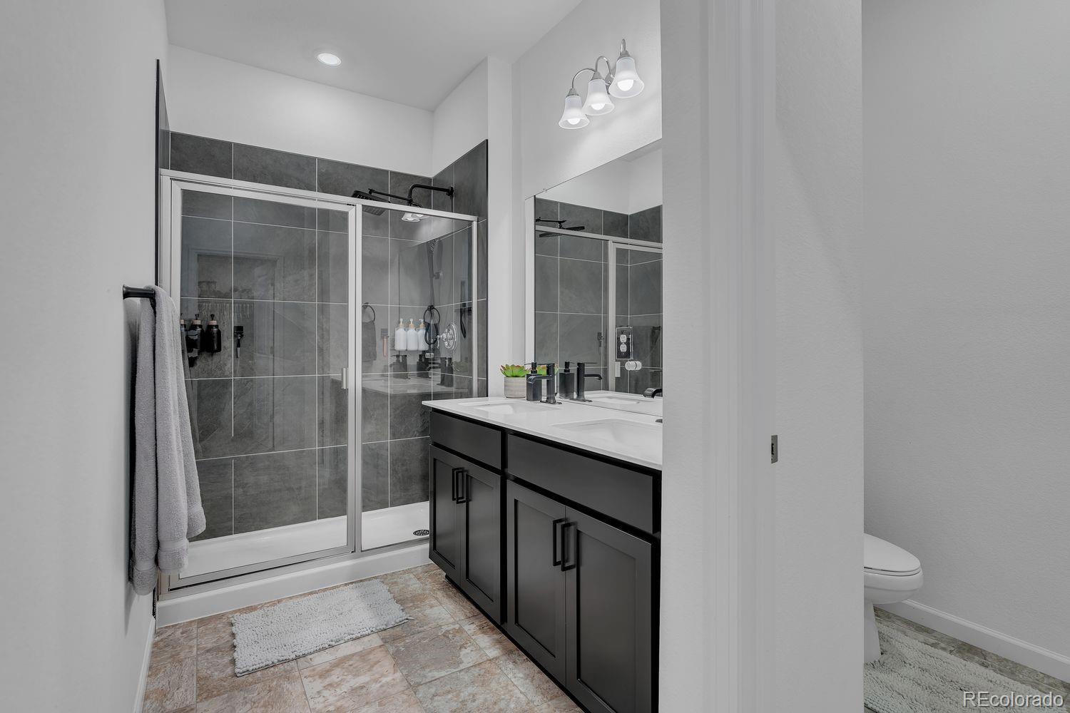 220 S Vandriver Way Aurora CO 80018