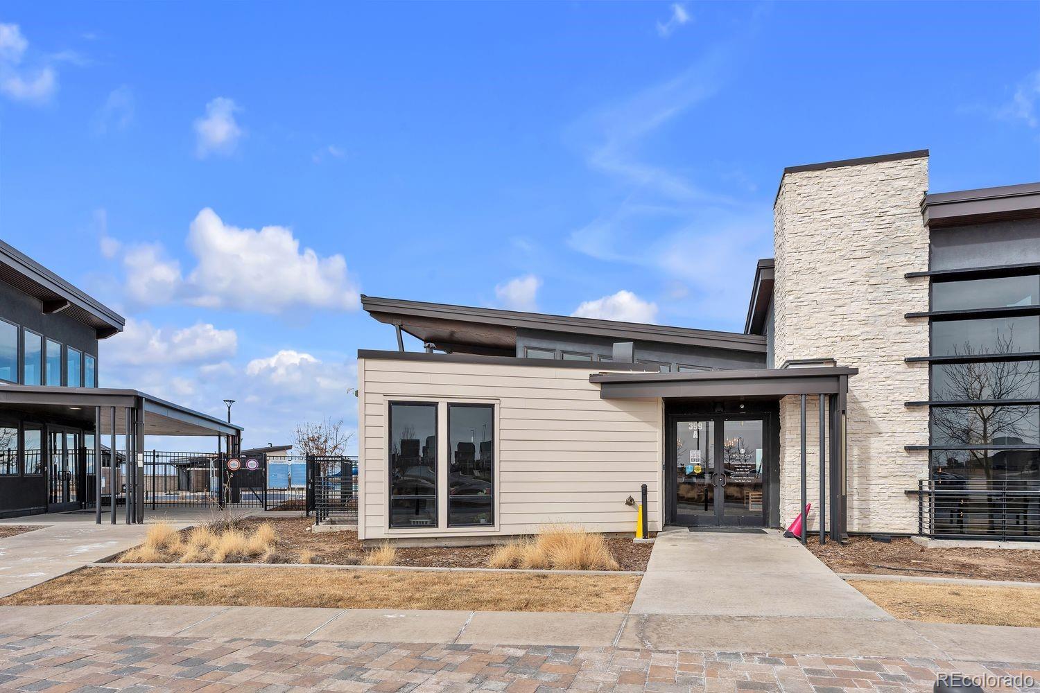 220 S Vandriver Way Aurora CO 80018