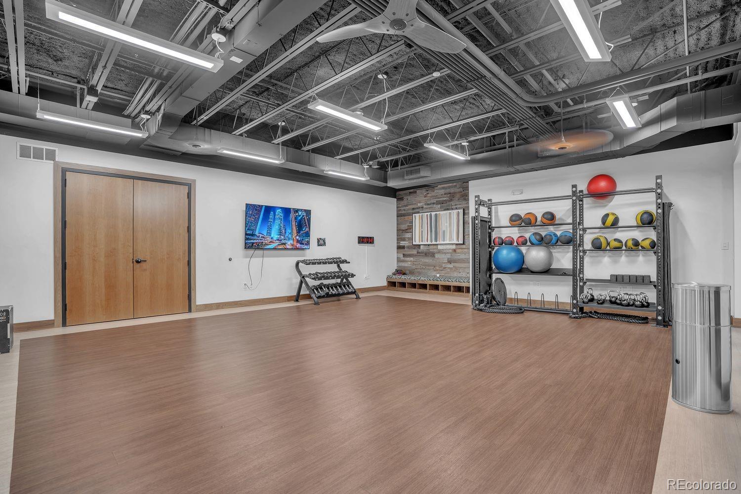 220 S Vandriver Way Aurora CO 80018