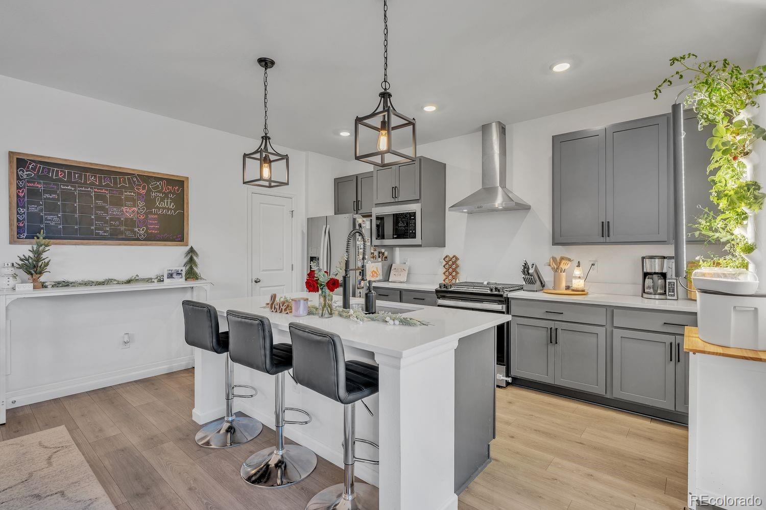 220 S Vandriver Way Aurora CO 80018