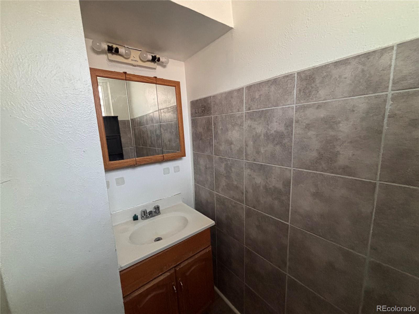 2771 S Perry Street Denver CO 80236
