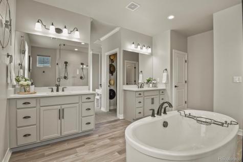 27500 E Lakeview Drive Aurora CO 80016